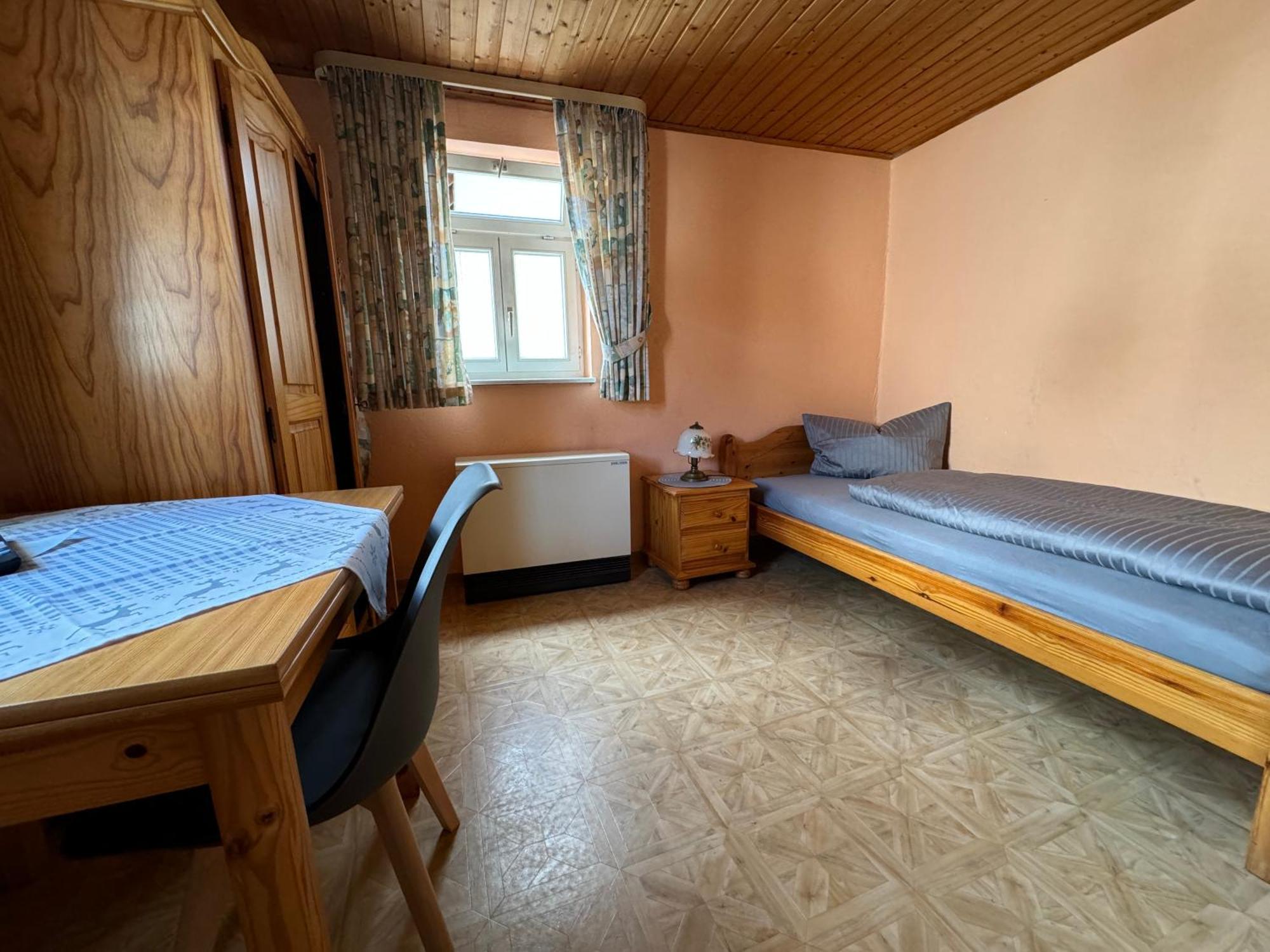 Zur Goldenen Krone Pension Штадталлендорф Экстерьер фото